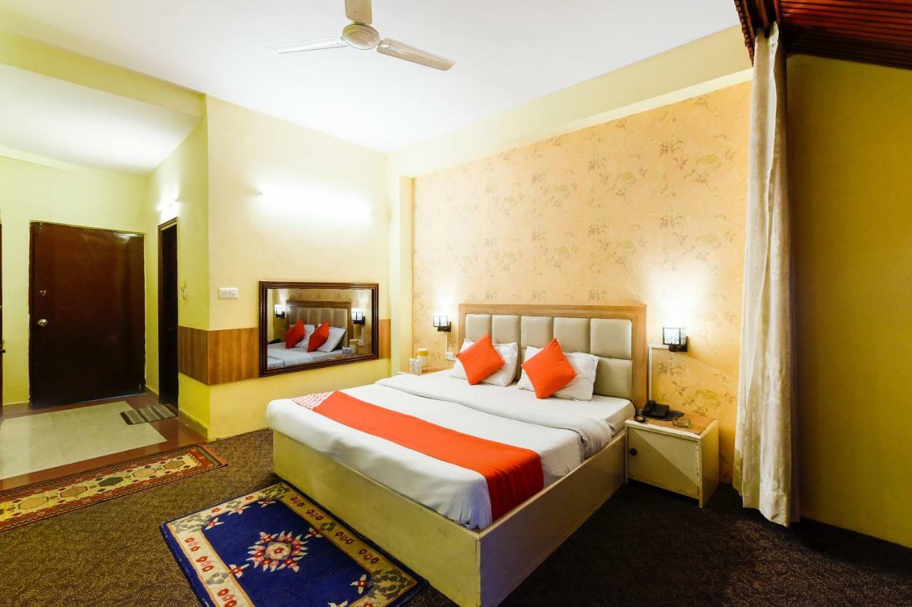 Hotel Sitara International Manāli Extérieur photo